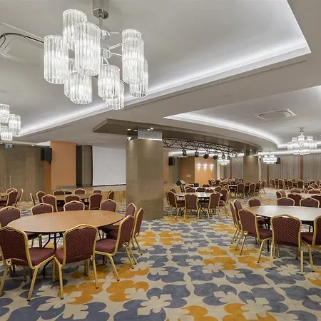 Hotel Crown Sunshine Side