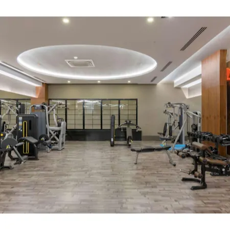 Crown Sunshine فندق 5*